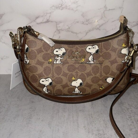 Coach X Peanuts Teri Shoulder Bag In Signature Canvas With Snoopy Print - Picture 4 of 4